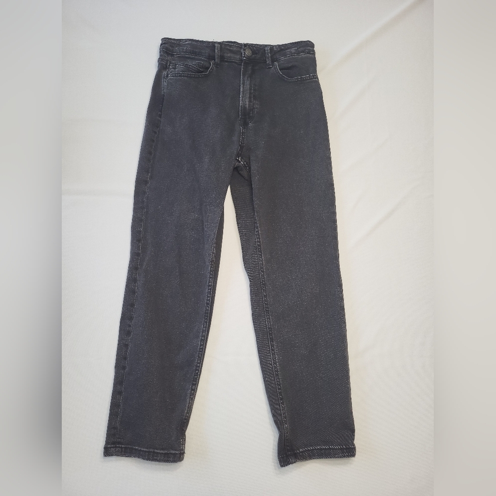 Stradivarius Women's 8 The Iconic Mom Slim Black High Rise Casual Denim Jeans